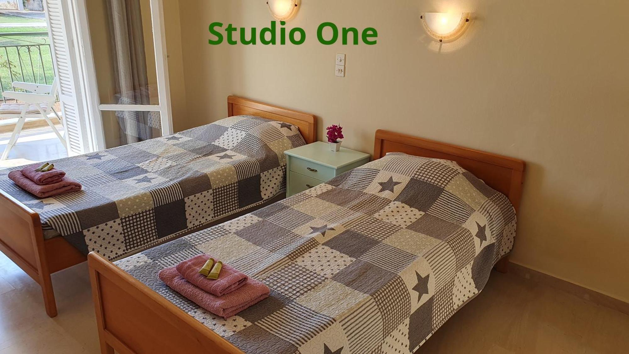 Kivotos Villa Studios Roda  Kamer foto